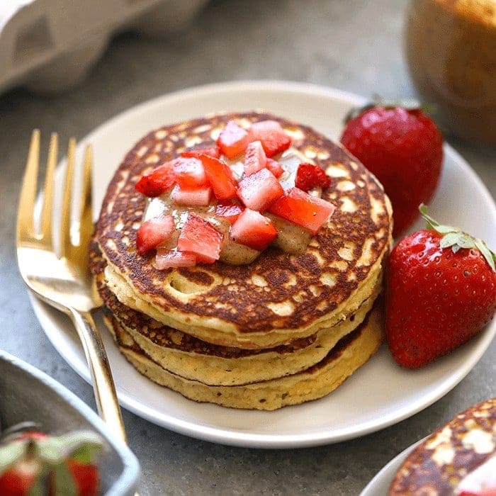 Easy 3-Ingredient Almond Flour Banana Pancakes: Healthy & High-Protein